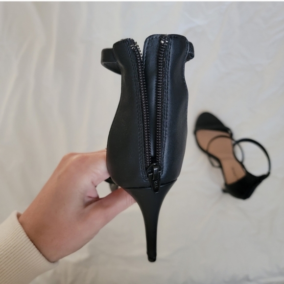 Black Heel Sandal - Call it Spring - Size 8 - Picture 6 of 10